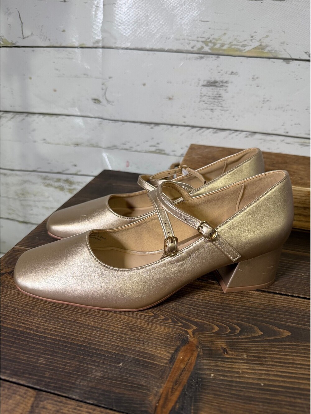 Journee Collection Nally Mary Jane Pump Gold Strappy Heel Size 7 NWOB